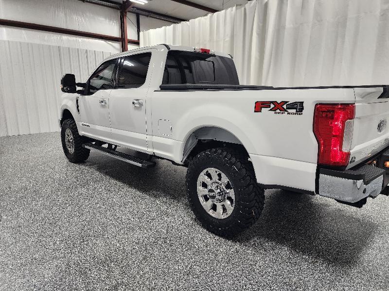 Ford Super Duty F-350 SRW King Ranch 4WD Crew Cab 8' Box 2018