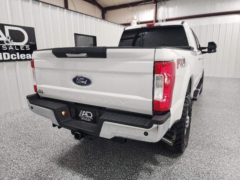 Ford Super Duty F-350 SRW King Ranch 4WD Crew Cab 8' Box 2018