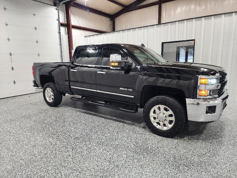 Chevrolet Silverado 3500HD Built After Aug 14 4WD Crew Cab 153.7" LTZ 2015
