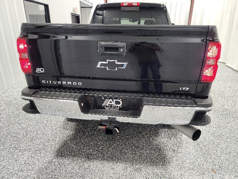 Chevrolet Silverado 3500HD Built After Aug 14 4WD Crew Cab 153.7" LTZ 2015