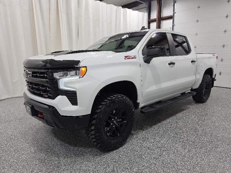 Chevrolet Silverado 1500 4WD Crew Cab 147" LT Trail Boss 2024