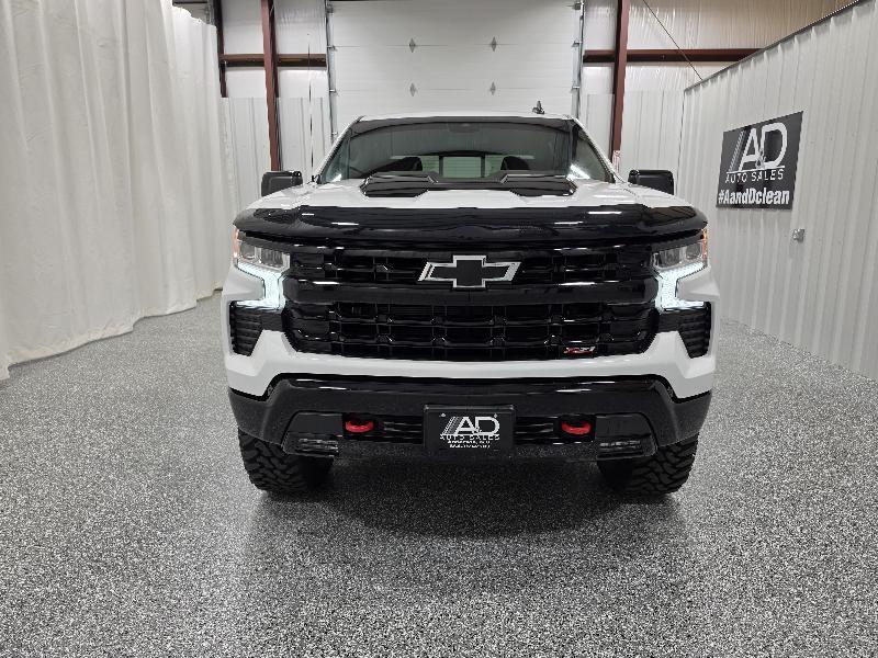 Chevrolet Silverado 1500 4WD Crew Cab 147" LT Trail Boss 2024