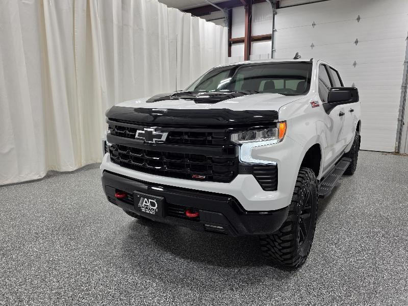 Chevrolet Silverado 1500 4WD Crew Cab 147" LT Trail Boss 2024
