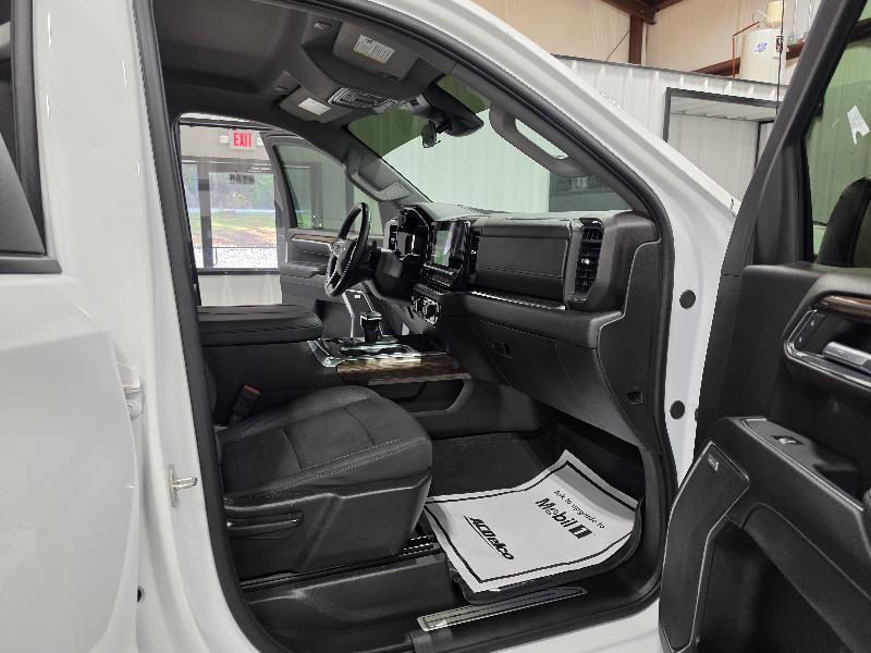 Chevrolet Silverado 1500 4WD Crew Cab 147" LT Trail Boss 2024