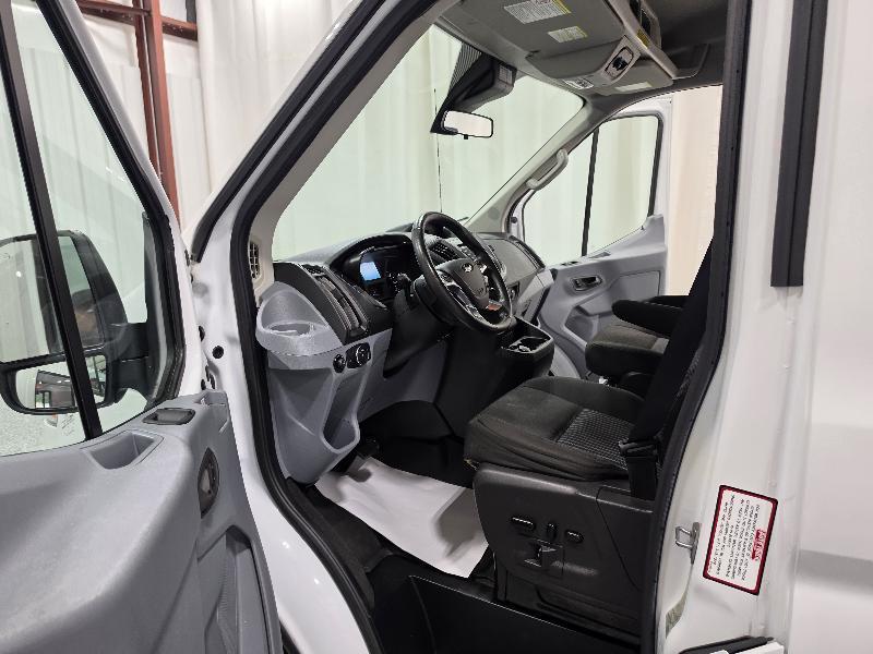 Ford Transit Passenger Wagon T-150 130" Med Roof XLT Sliding RH Dr 2019