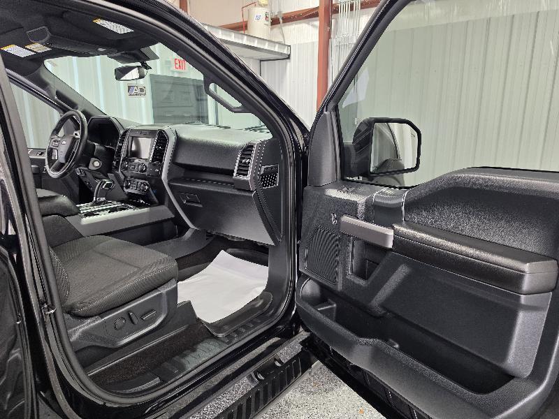 Ford F-150 4WD SuperCrew 145" XLT 2019