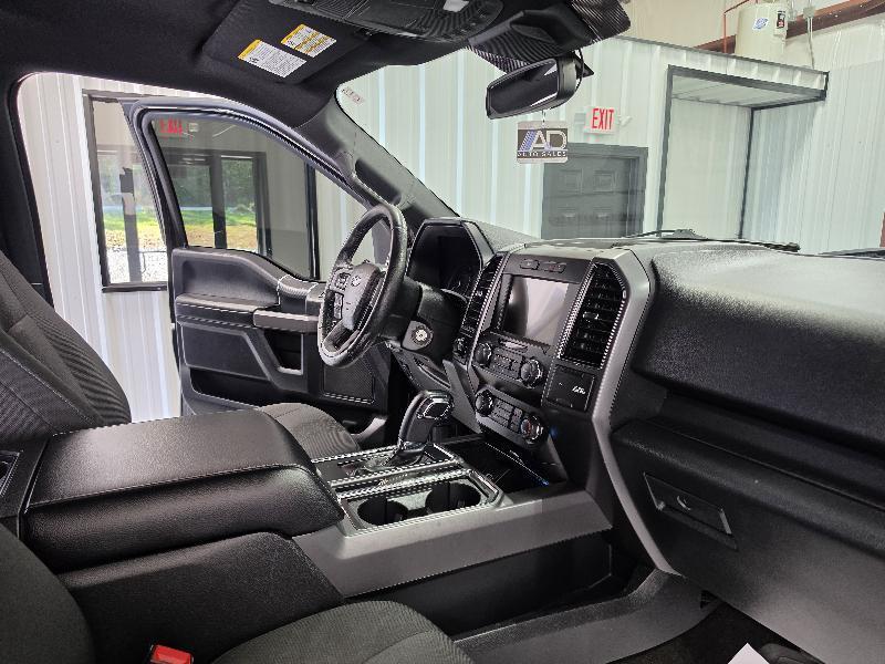 Ford F-150 4WD SuperCrew 145" XLT 2019