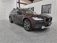 2017 Volvo V90 Cross Country 