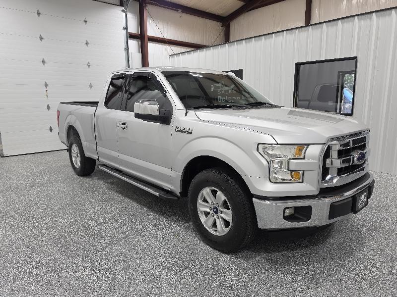 Ford F-150 2WD SuperCab 145" XLT 2015