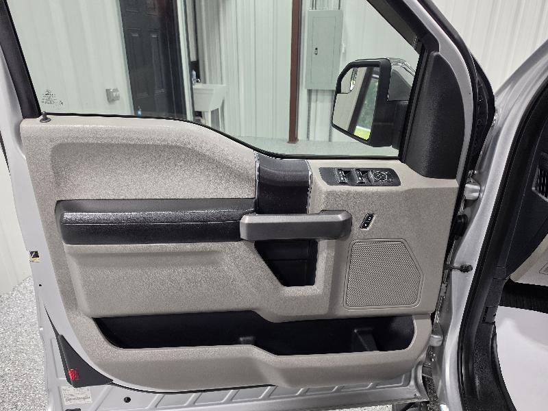 Ford F-150 2WD SuperCab 145" XLT 2015