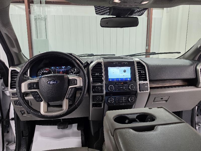 Ford F-150 4WD SuperCrew 145" Lariat 2019