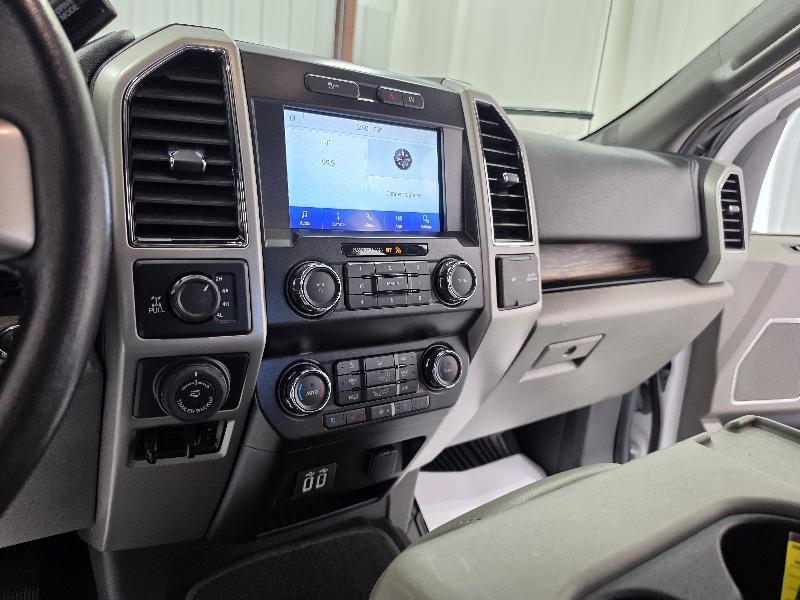 Ford F-150 4WD SuperCrew 145" Lariat 2019