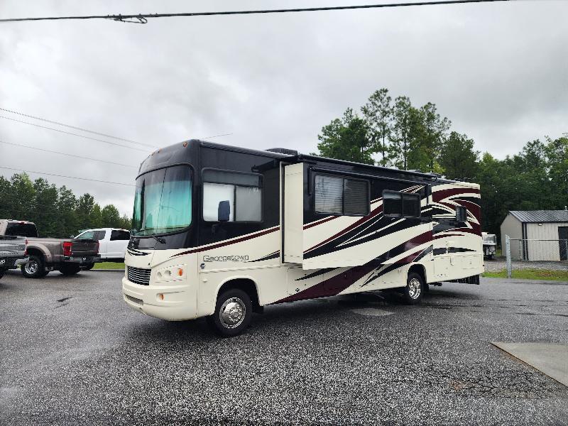Ford Super Duty F-53 Motorhome Stripped Chassis 208" DRW 2012