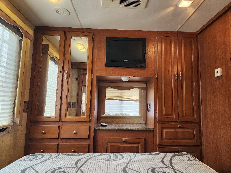 Ford Super Duty F-53 Motorhome Stripped Chassis 208" DRW 2012