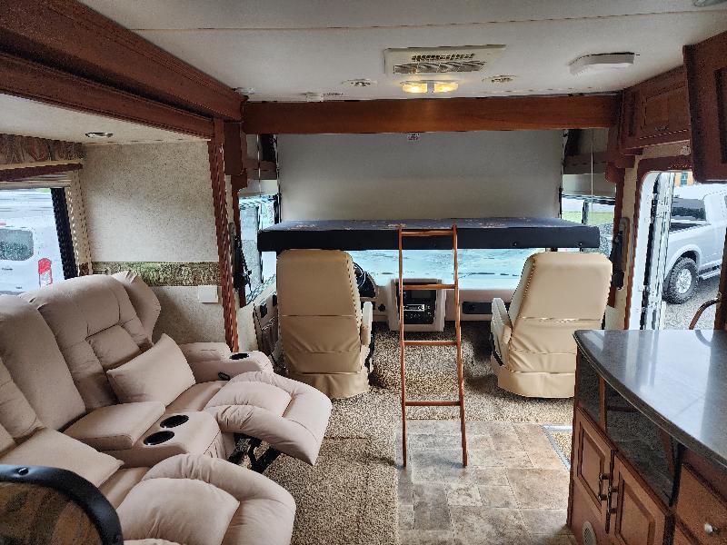 Ford Super Duty F-53 Motorhome Stripped Chassis 208" DRW 2012