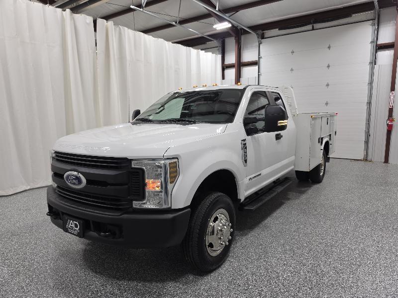 Ford Super Duty F-350 DRW XL 4WD SuperCab 168" WB 60" CA 2018