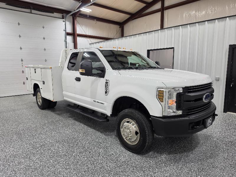 Ford Super Duty F-350 DRW XL 4WD SuperCab 168" WB 60" CA 2018