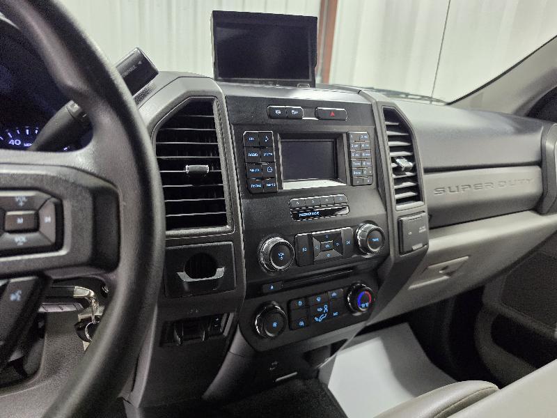 Ford Super Duty F-350 DRW XL 4WD SuperCab 168" WB 60" CA 2018