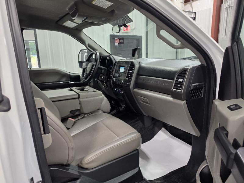 Ford Super Duty F-350 DRW XL 4WD SuperCab 168" WB 60" CA 2018