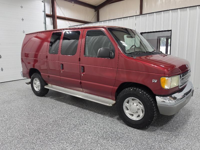 Ford Econoline Cargo Van E-350 2001