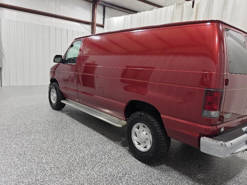 Ford Econoline Cargo Van E-350 2001