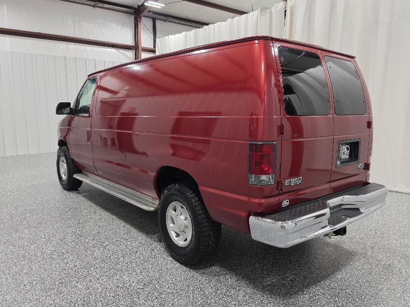 Ford Econoline Cargo Van E-350 2001