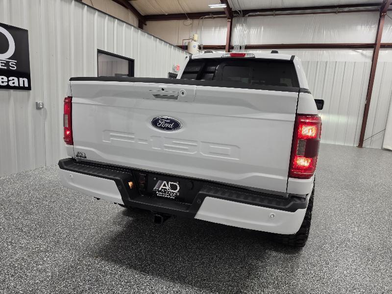 Ford F-150 4WD SuperCrew 145" XLT 2022