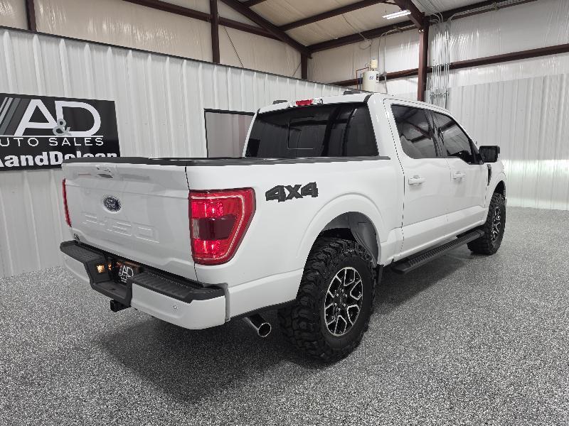 Ford F-150 4WD SuperCrew 145" XLT 2022