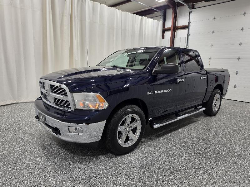 RAM 1500 2WD Crew Cab 140.5" SLT 2012