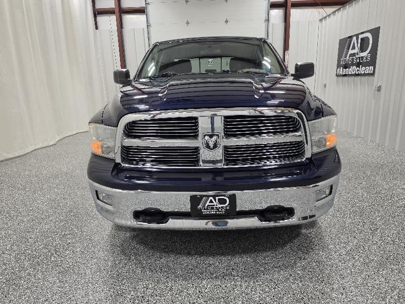 RAM 1500 2WD Crew Cab 140.5" SLT 2012