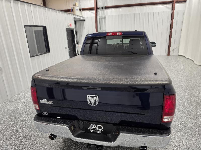 RAM 1500 2WD Crew Cab 140.5" SLT 2012