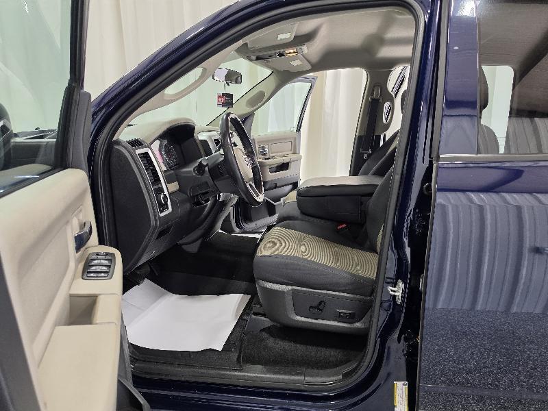 RAM 1500 2WD Crew Cab 140.5" SLT 2012