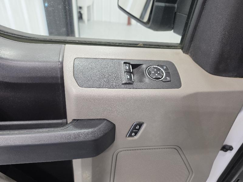 Ford F-150 2WD Reg Cab 122.5" XL 2018