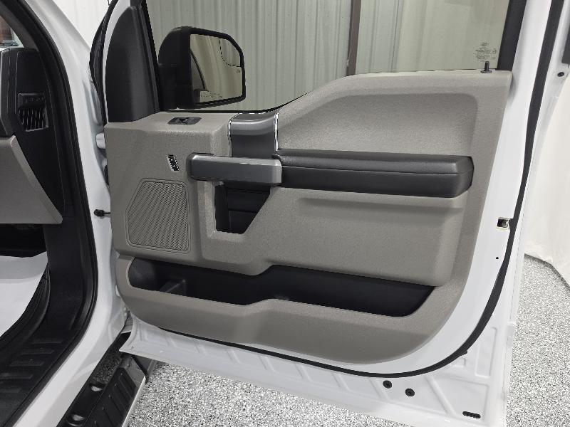 Ford F-150 4WD SuperCrew 145" XLT 2018