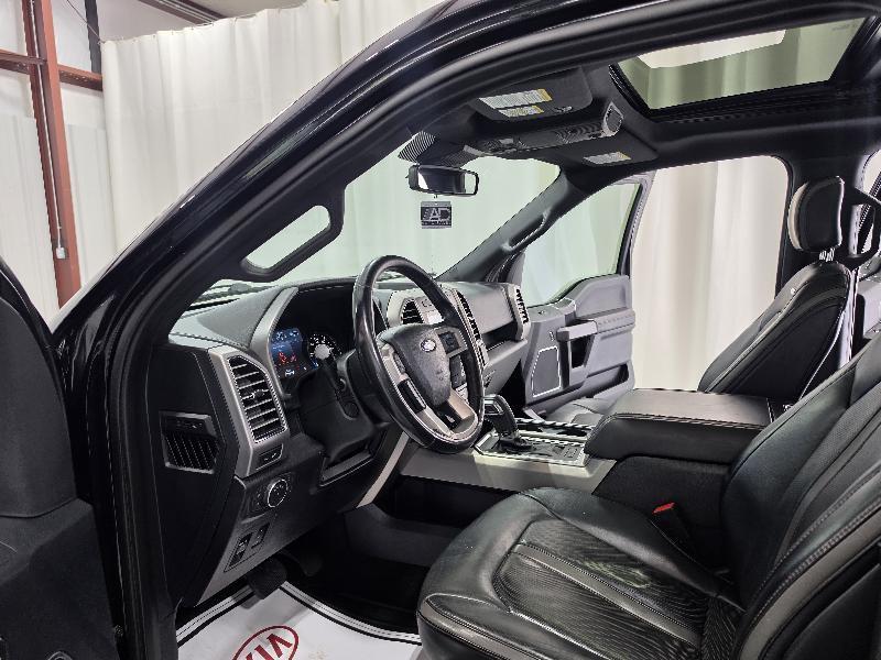 Ford F-150 4WD SuperCrew 145" Platinum 2019
