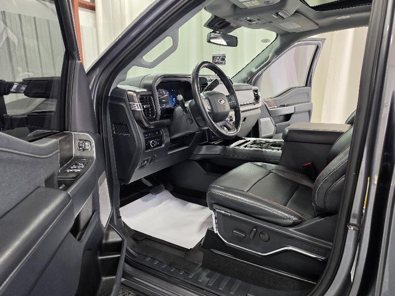 Ford Super Duty F-250 SRW Lariat 4WD Crew Cab 6.75' Box 2023