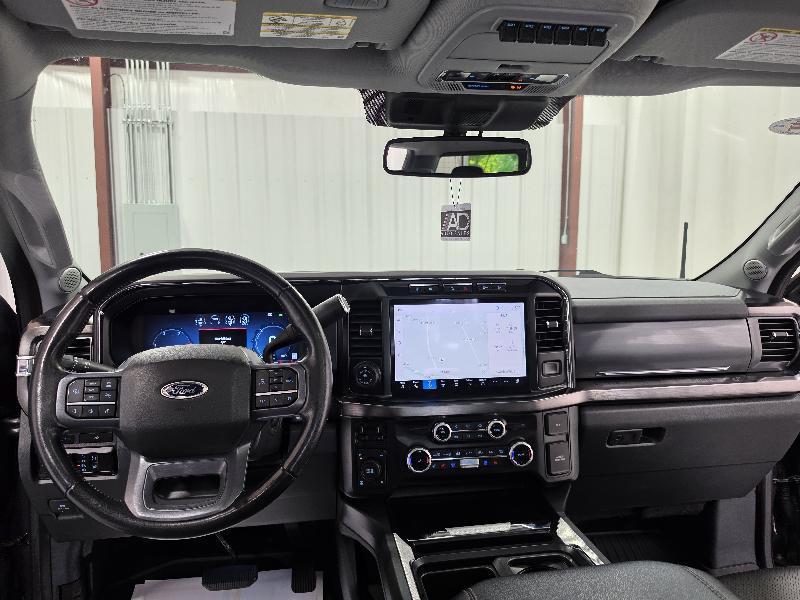 Ford Super Duty F-250 SRW Lariat 4WD Crew Cab 6.75' Box 2023