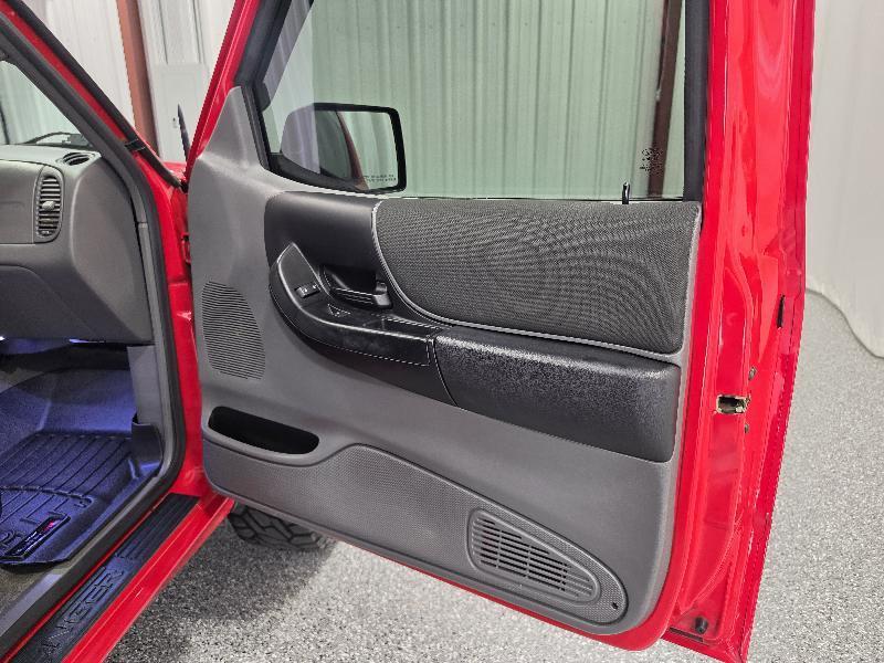 Ford Ranger 2WD 4dr SuperCab 126" Sport 2011