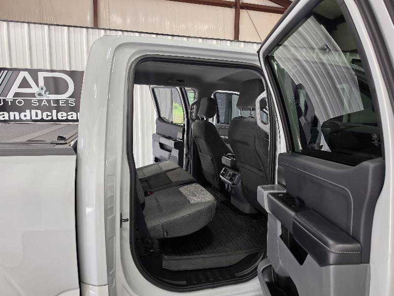 Ford F-150 4WD SuperCrew 145" XLT 2023