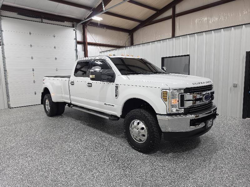Ford Super Duty F-350 DRW Crew Cab 176" WB XLT 4WD 2018