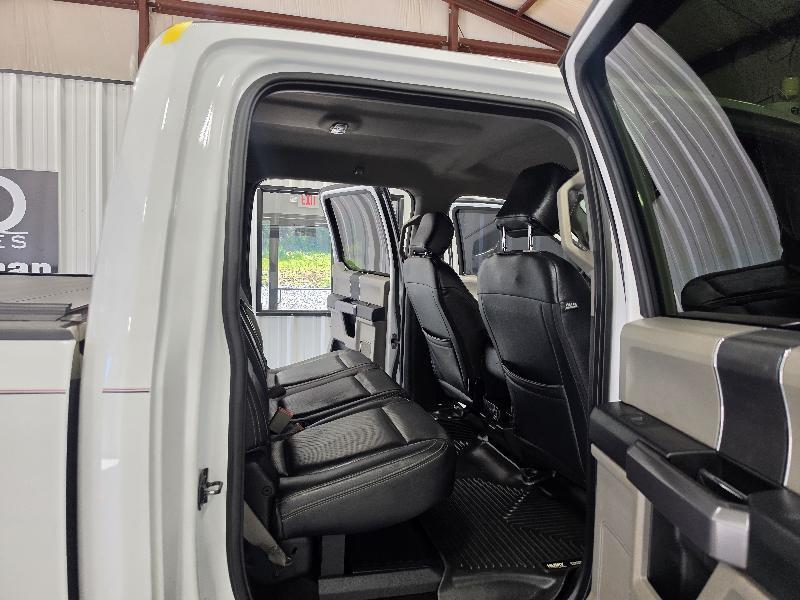 Ford Super Duty F-350 DRW Crew Cab 176" WB XLT 4WD 2018