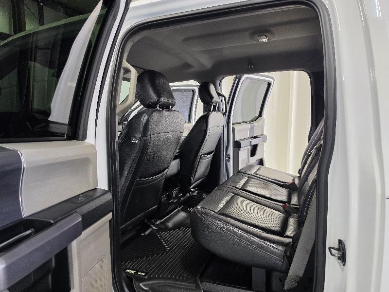 Ford Super Duty F-350 DRW Crew Cab 176" WB XLT 4WD 2018
