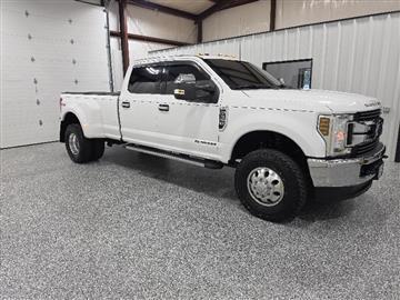 2018 Ford Super Duty F-350 DRW Crew Cab 176" WB XLT 4WD