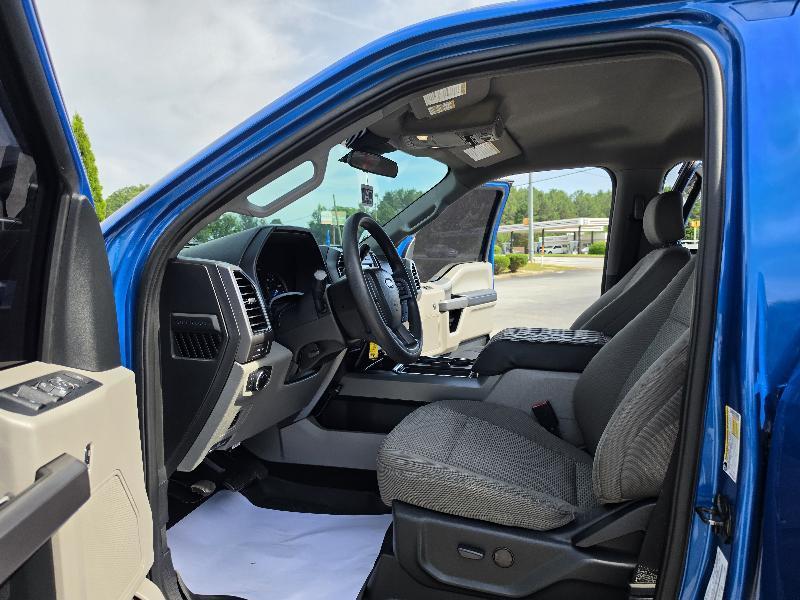 Ford F-250 HD Crew Cab 4dr 152.2" WB 4WD 2020