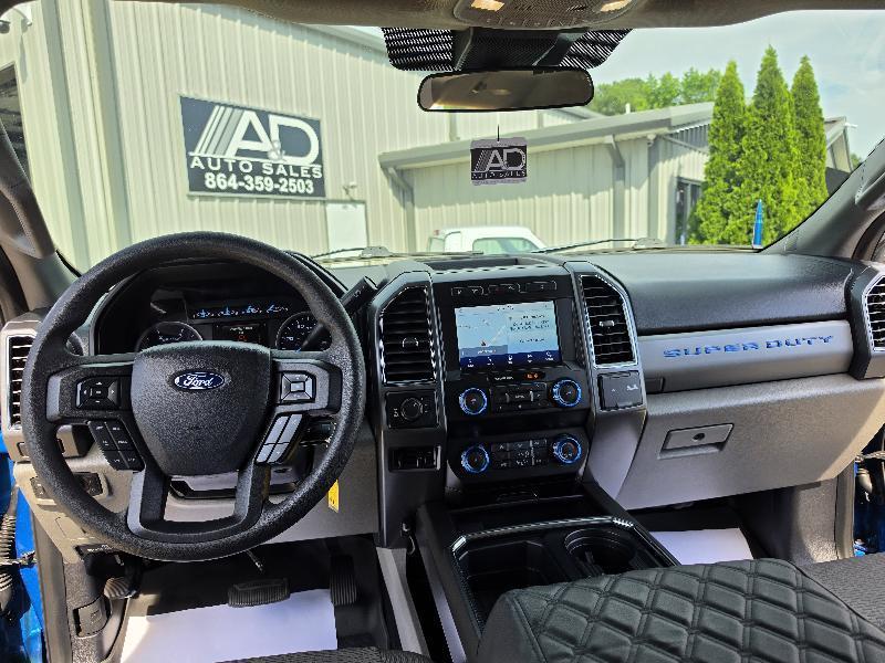 Ford F-250 HD Crew Cab 4dr 152.2" WB 4WD 2020