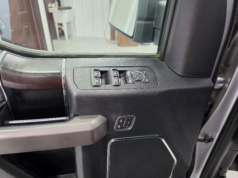 Ford F-150 2WD SuperCrew 145" Platinum 2020