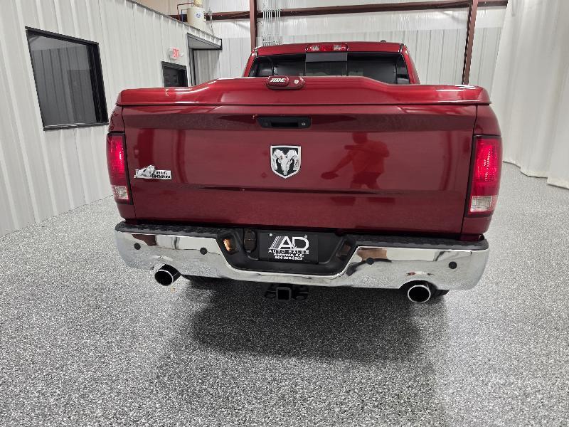 RAM 1500 2WD Quad Cab 140.5" Big Horn 2012