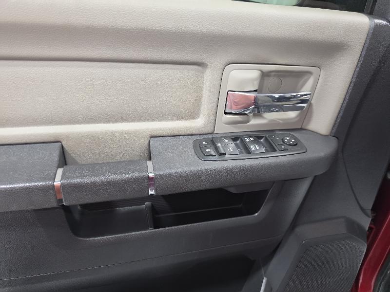 RAM 1500 2WD Quad Cab 140.5" Big Horn 2012