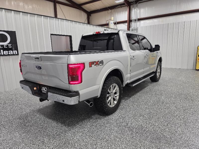 Ford F-150 4WD SuperCrew 139" Lariat 2016