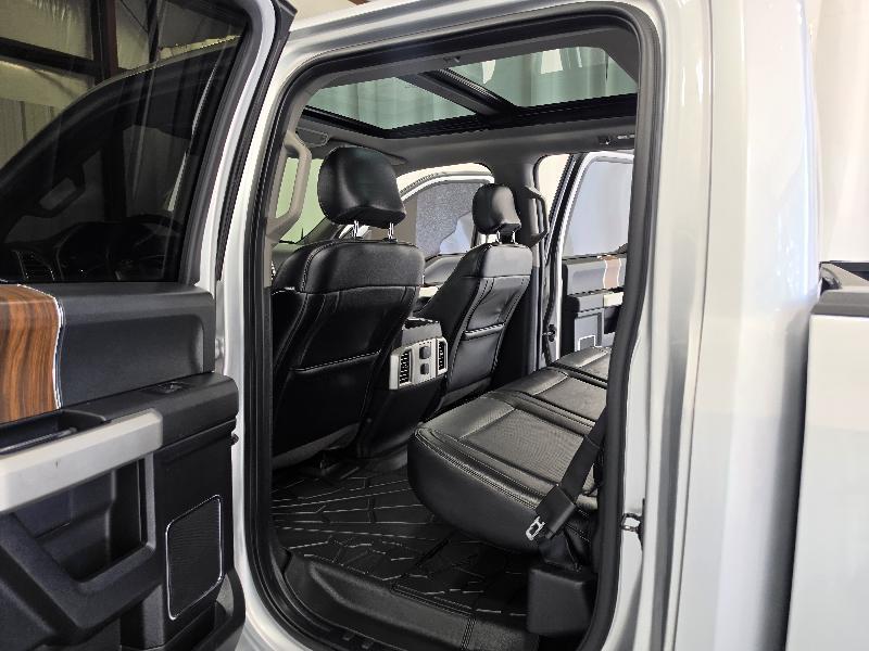Ford F-150 4WD SuperCrew 139" Lariat 2016